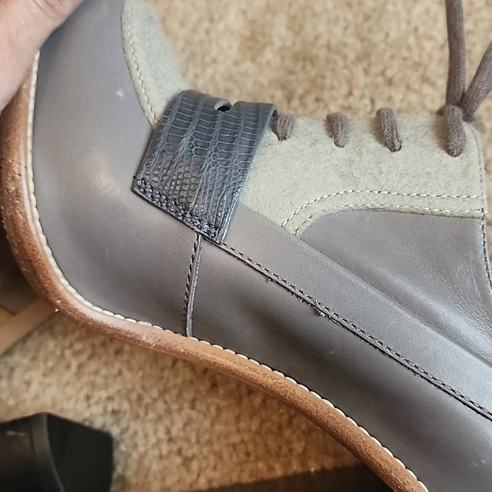 Chloe Leather Pumps - Picture 13 of 16